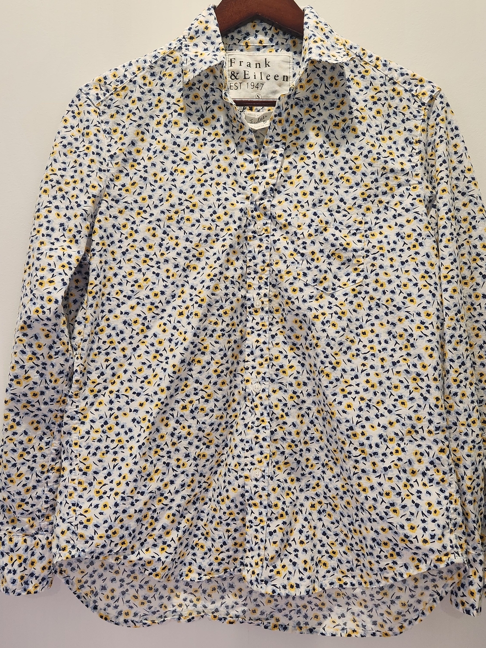 Frank & Eileen Button-Down Eileen Shirt with Blue and Yellow Floral Print Small
